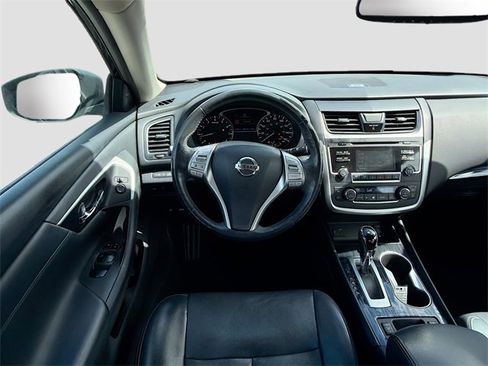 Used 2017 Nissan Altima 2.5 SL image 16