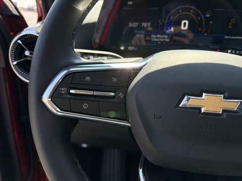 Used 2026 Chevrolet Equinox LT w/ Safety and Technology Package FWD image 23