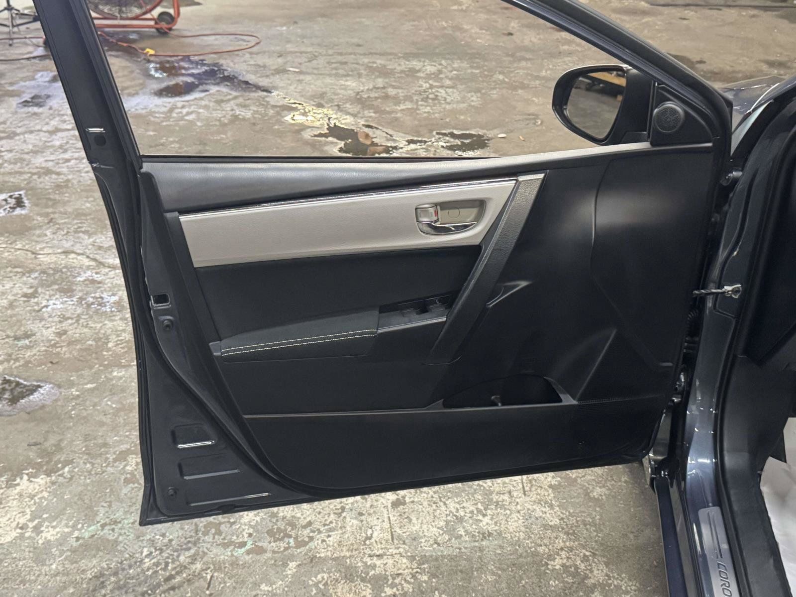 Used 2017 Toyota Corolla LE w/ Body Protection Package FWD image 15