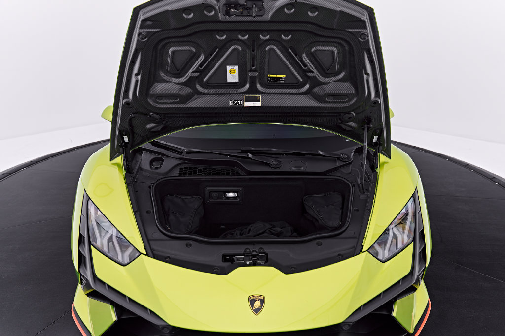 Used 2023 Lamborghini Huracan Tecnica RWD image 22