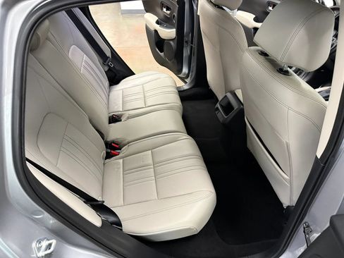 Used 2025 Honda HR-V EX-L image 11