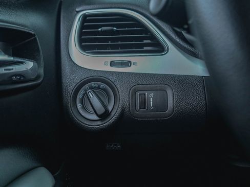 Used 2020 Dodge Journey SE w/ Blacktop Package image 14