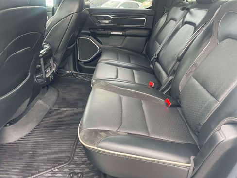 Used 2019 RAM 1500 Laramie AWD/4WD image 15