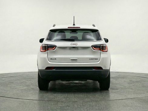 Used 2025 Jeep Compass Limited image 7