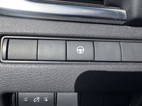 Used 2021 Nissan Rogue SV AWD/4WD image 25