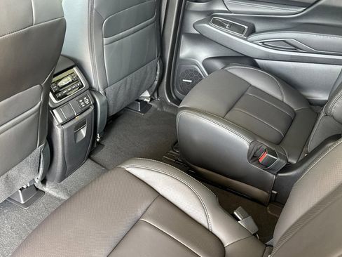 New 2026 Subaru Ascent Limited image 12