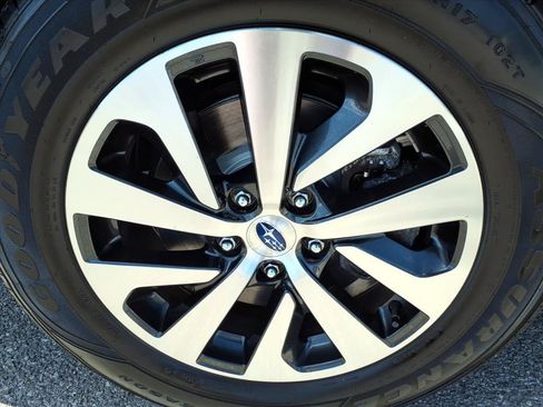 Used 2021 Subaru Outback AWD/4WD image 11
