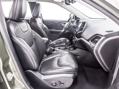 Used 2020 Jeep Cherokee Limited AWD/4WD image 30