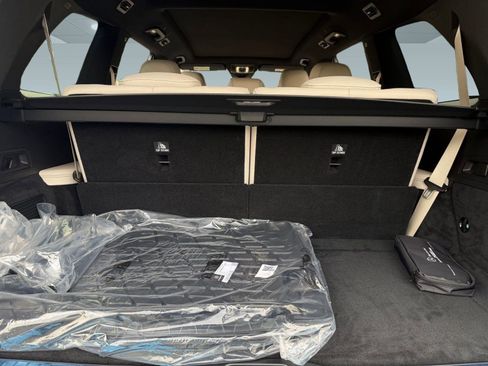 New 2026 Mercedes-Benz GLS 580 4MATIC image 29