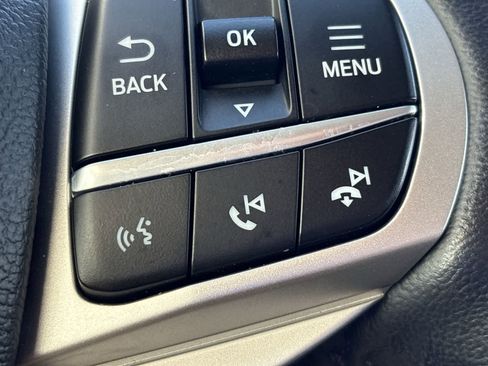 Used 2022 Ford Explorer XLT w/ Equipment Group 202A image 30