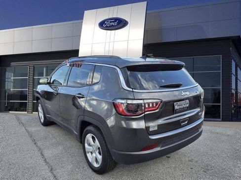 Used 2021 Jeep Compass Latitude w/ Convenience Group FWD image 3