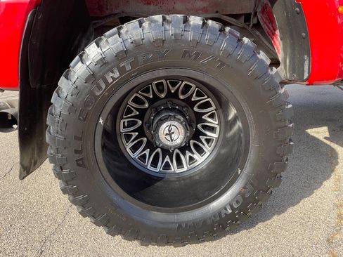 Used 2019 Ford F350 Lariat w/ Chrome Package image 13