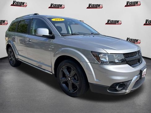 Used 2018 Dodge Journey Crossroad AWD/4WD image 3