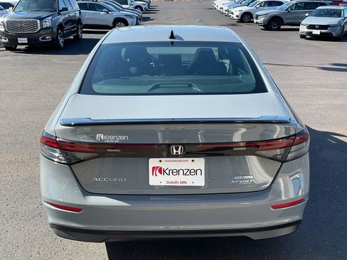 Used 2023 Honda Accord Sport image 6