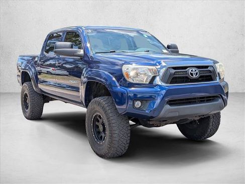 Used 2015 Toyota Tacoma 4x4 Double Cab w/ TRD Off-Road Package image 3