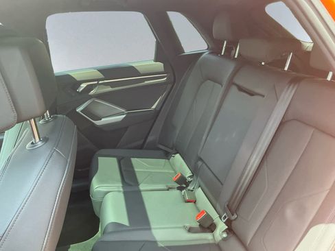 Used 2022 Audi Q3 2.0T Premium image 18