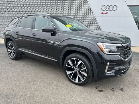 Used 2024 Volkswagen Atlas Cross Sport SEL Premium R-Line AWD/4WD image 2