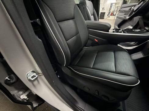 New 2026 Buick Enclave Sport Touring w/ Super Cruise Package image 28