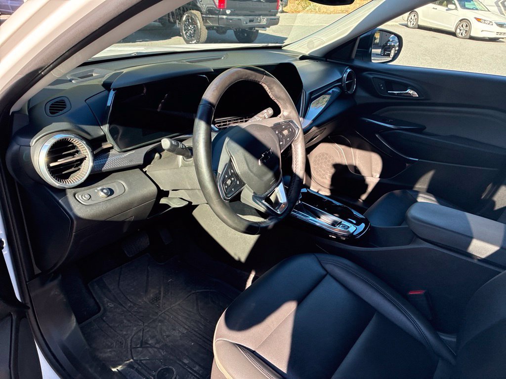 Used 2024 Chevrolet Trax ACTIV w/ Driver Confidence Package FWD image 8