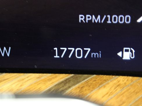 Certified 2025 Cadillac Escalade ESV Sport Platinum image 61