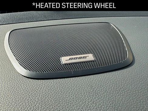 Used 2018 Nissan Rogue SL w/ Premium Package image 12