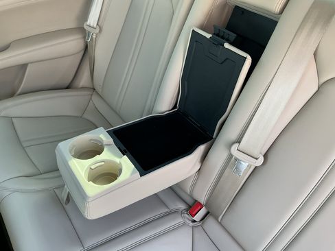 Used 2018 Lincoln MKZ Premiere image 32