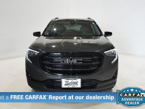 Used 2021 GMC Terrain SLT w/ Infotainment Package II image 2