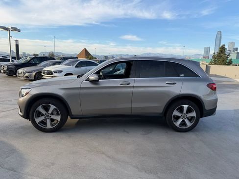 Used 2019 Mercedes-Benz GLC 300 image 2