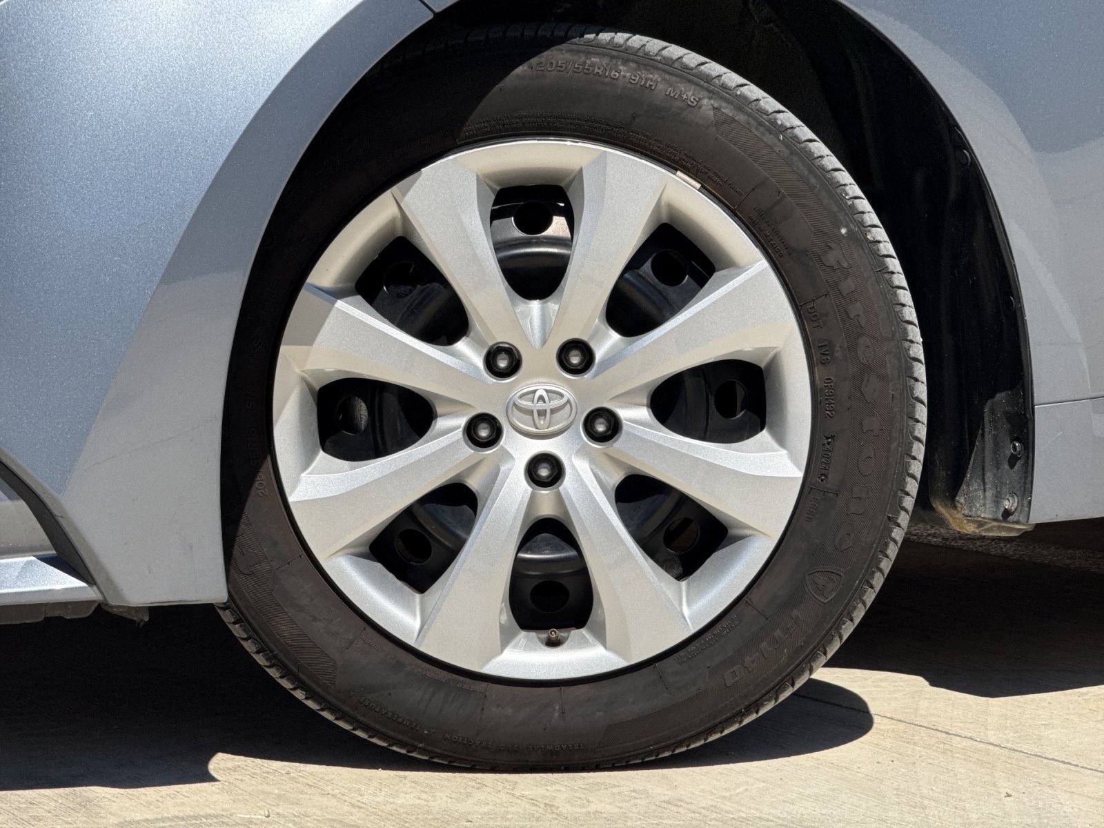 Certified 2025 Toyota Corolla LE FWD image 21