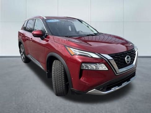 Used 2021 Nissan Rogue Platinum image 5