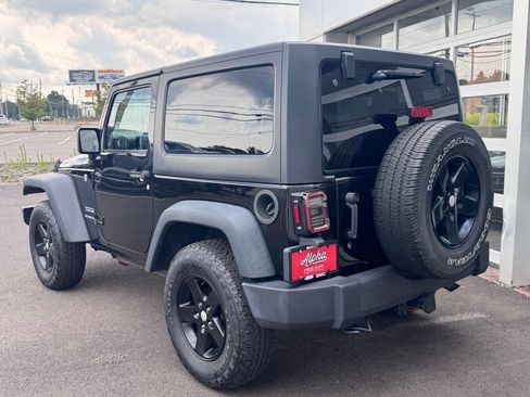 Used 2016 Jeep Wrangler Sport w/ Quick Order Package 24S AWD/4WD image 5