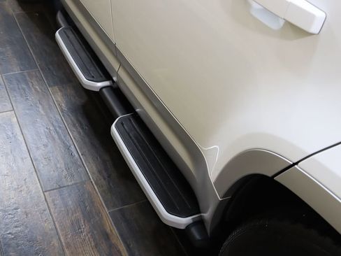 Used 2023 Land Rover Defender 130 First Edition AWD/4WD image 35