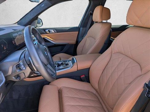 Certified 2026 BMW X7 xDrive40i w/ M Sport Package image 11