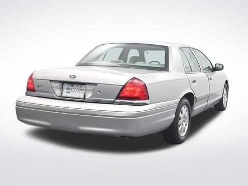 Used 2006 Ford Crown Victoria LX RWD image 7