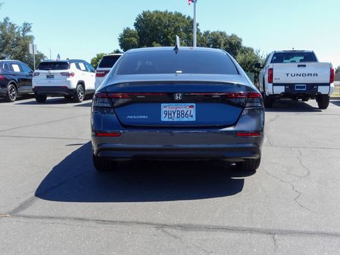 Used 2023 Honda Accord EX image 9