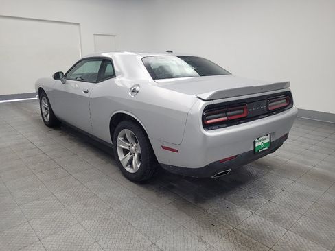 Used 2022 Dodge Challenger SXT RWD image 5