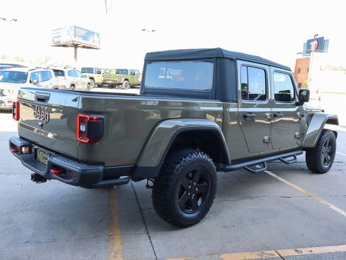 Used 2020 Jeep Gladiator Rubicon image 5