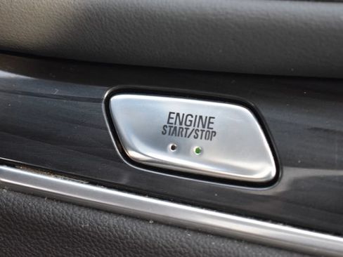 Certified 2018 Buick Enclave Essence w/ Trailering Package FWD image 30