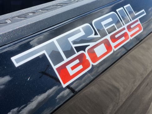 New 2026 Chevrolet Silverado 1500 LT Trail Boss w/ Convenience Package II AWD/4WD image 9