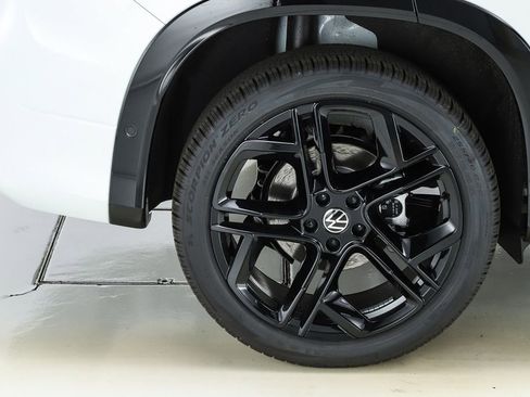 New 2026 Volkswagen Tiguan SE R-Line AWD/4WD image 52