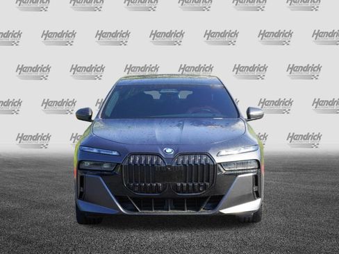 Certified 2023 BMW i7 xDrive60 w/ Executive Package 2 AWD/4WD image 3