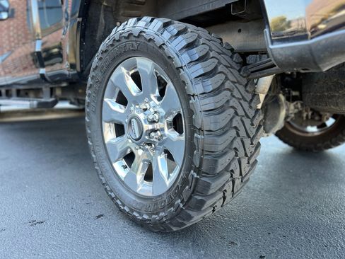 Used 2017 Ford F250 Lariat w/ Lariat Ultimate Package image 33