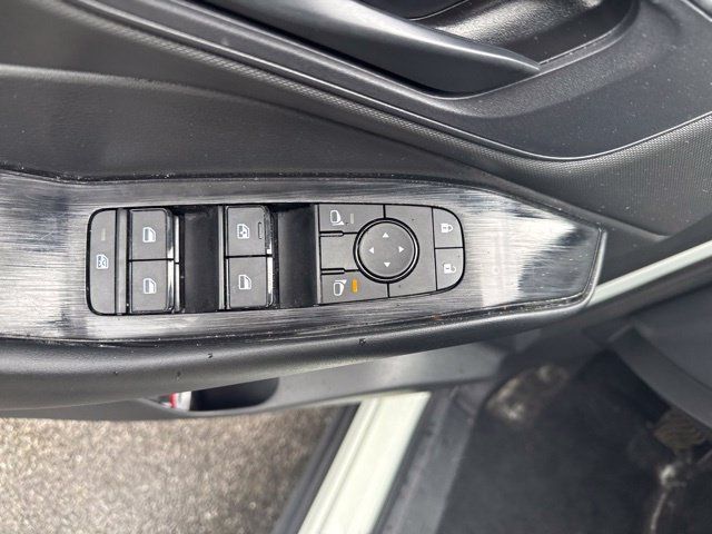 Used 2024 Nissan Rogue S AWD/4WD image 7