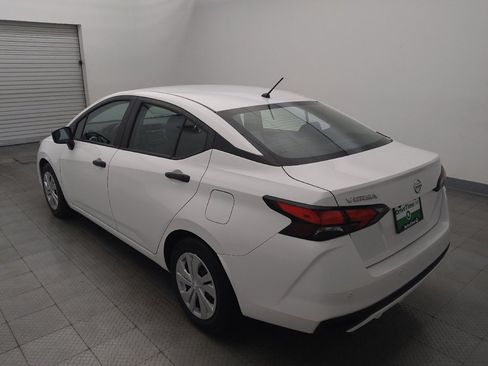 Used 2022 Nissan Versa S FWD image 5
