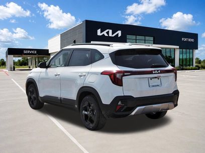 New 2026 Kia Seltos EX w/ EX Sunroof Package