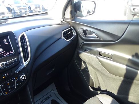 Used 2022 Chevrolet Equinox LT FWD image 27