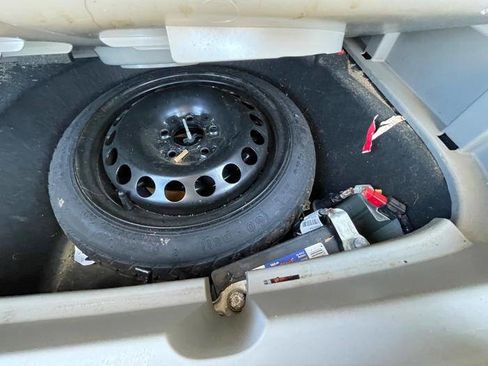 Used 2009 Chevrolet HHR LS FWD image 25