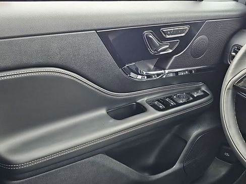 Used 2025 Lincoln Corsair Reserve w/ Jet Appearance Package image 21