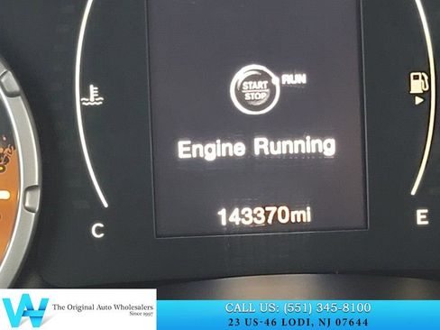 Used 2015 Jeep Renegade Latitude w/ Popular Equipment Group image 23