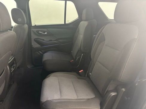 Used 2023 Chevrolet Traverse LT FWD image 15